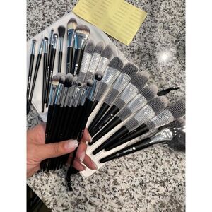 DUcare 32pieces Black Premium Synthetic Kabuki Makeup Brushes Set